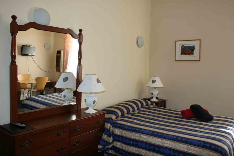 Alpine Heritage Motel Goulburn Ngoại thất bức ảnh
