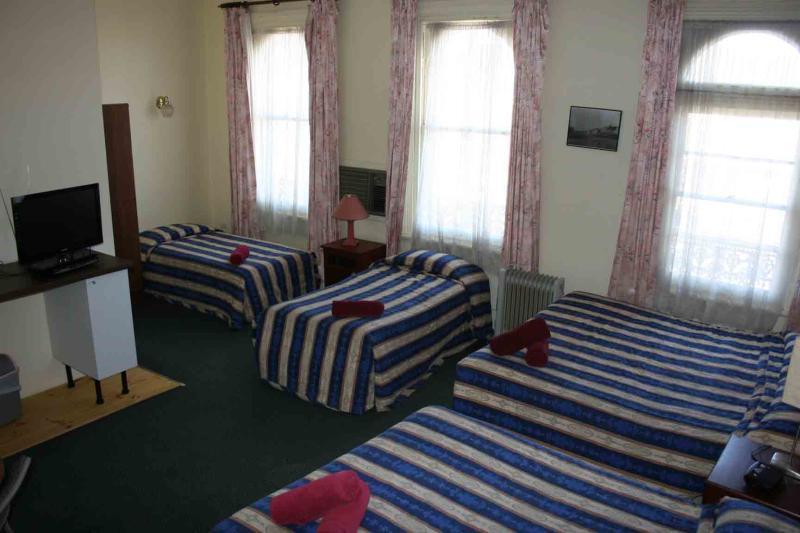 Alpine Heritage Motel Goulburn Ngoại thất bức ảnh